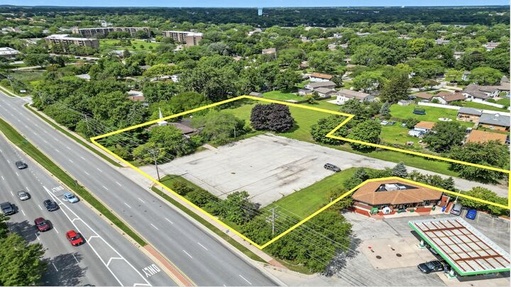 Property Photo: 241 Army Trail Road IL 60108
