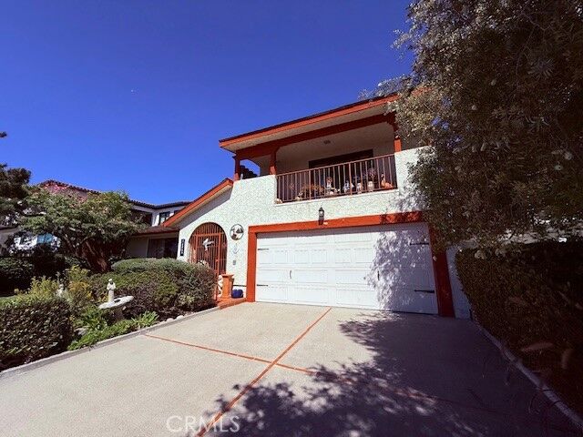 Property Photo:  34866 Doheny Place  CA 92624 
