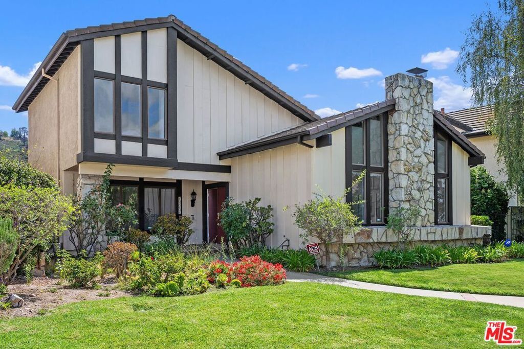 Property Photo:  1347 Avenida De Cortez  CA 90272