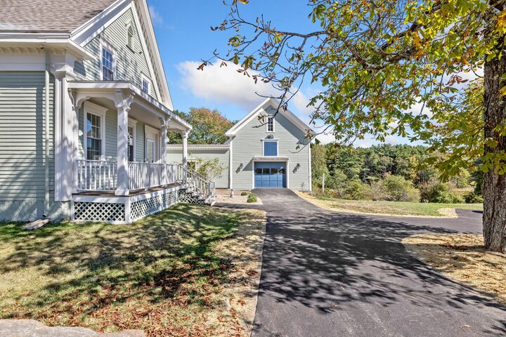 Property Photo: 550 Main Road ME 04562