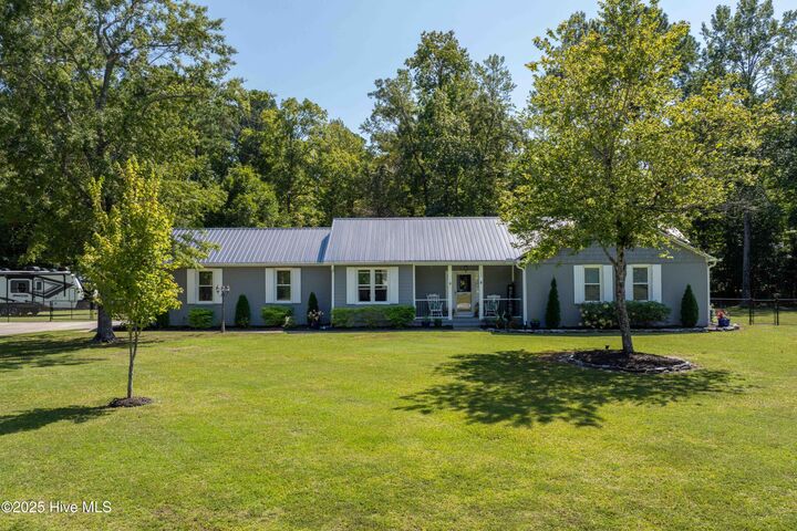 Property Photo:  102 Ridgewood Trail  NC 28560 