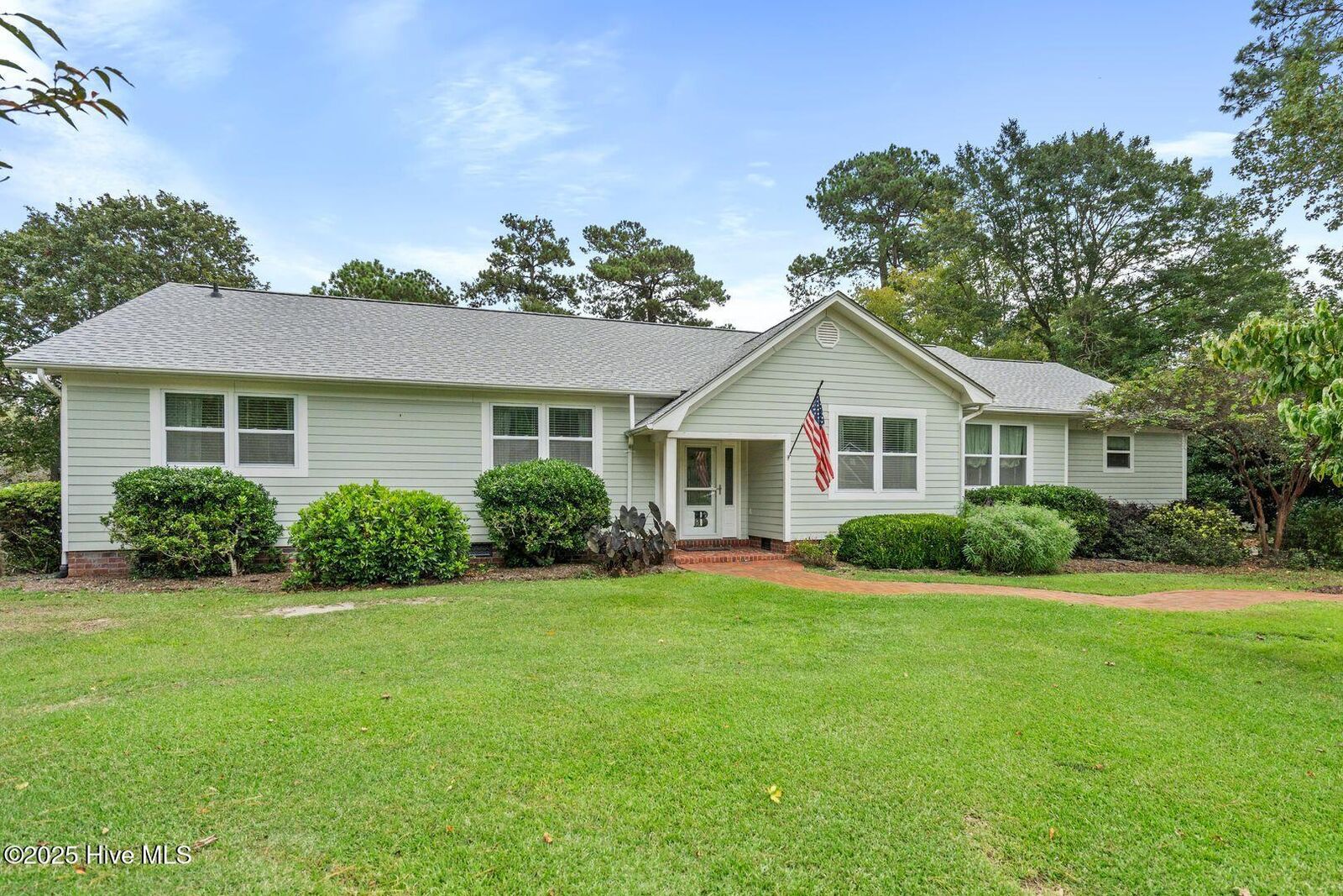 Property Photo:  151 Olde Point Road  NC 28443 