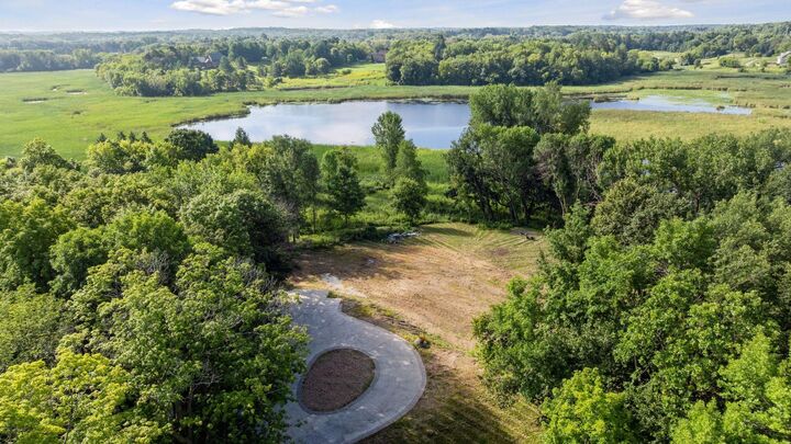 Property Photo:  1225 Oakview Road  MN 55356 