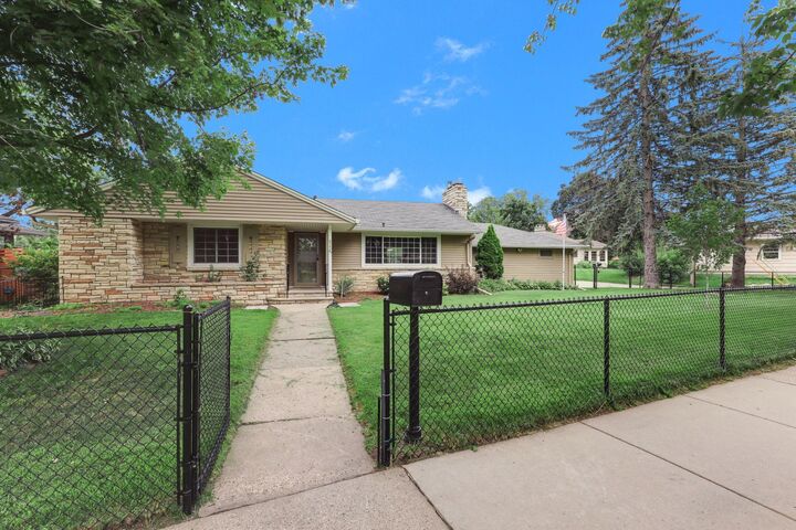 Property Photo: 6125 Loren Drive MN 55417