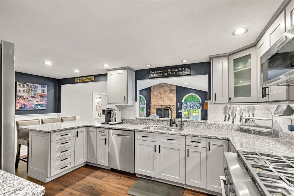 Property Photo: 151 Hyatt MA 01835