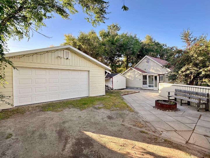 Property Photo: 4801 50 Avenue AB T0E 1N0