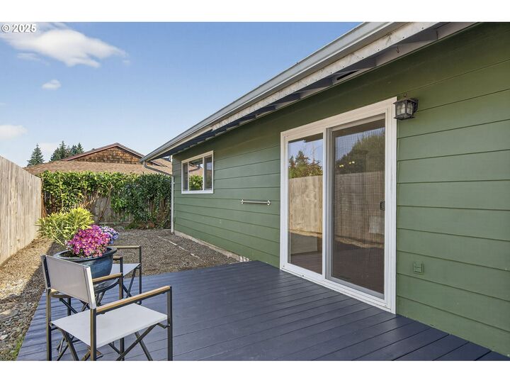 Property Photo: 12285 SW King Richard Dr SW OR 97224