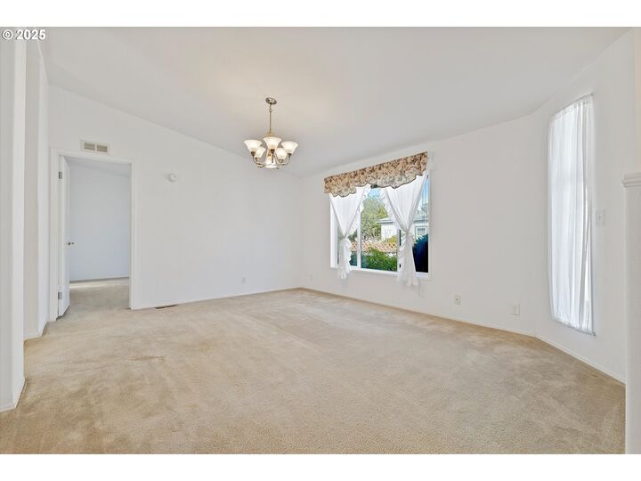 Property Photo: 1145 SW Cypress St 37 OR 97128