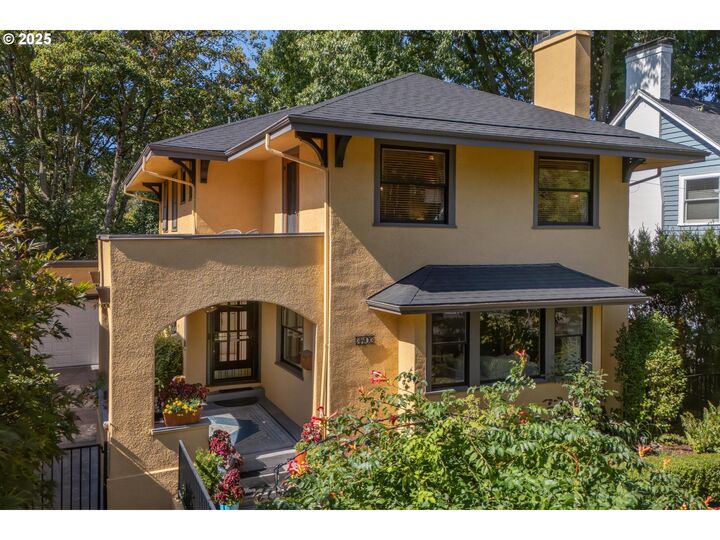 Property Photo: 3403 NE 19th Ave OR 97212