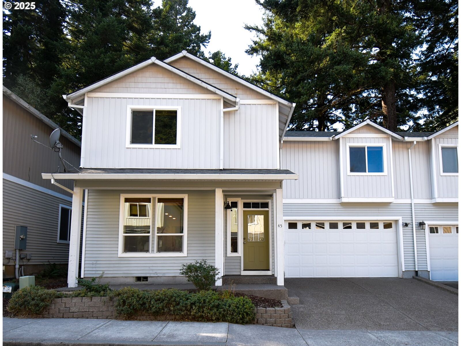 Property Photo: 45 SE Katani Ln OR 97014