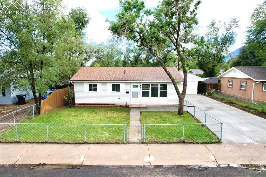 Property Photo: 1117 Montrose Avenue CO 80905