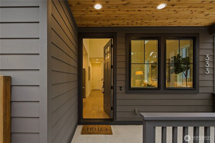 Property Photo:  337  18th Avenue  WA 98033 