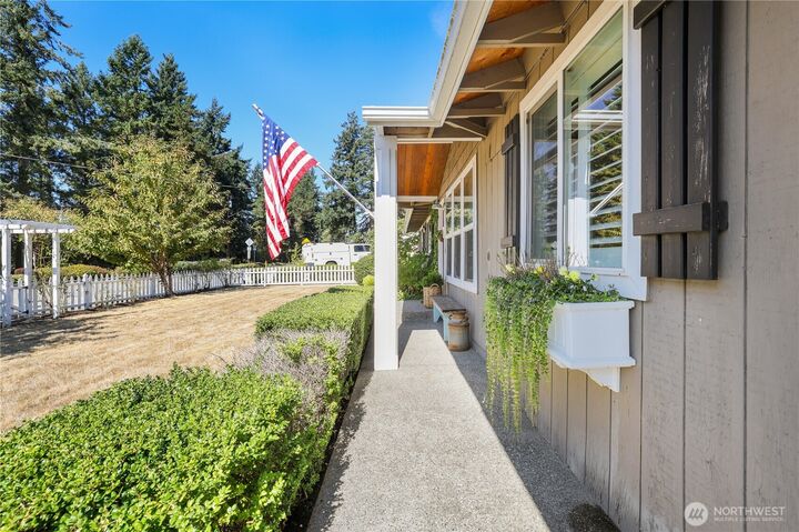 Property Photo:  4066  138th Avenue SE  WA 98006 