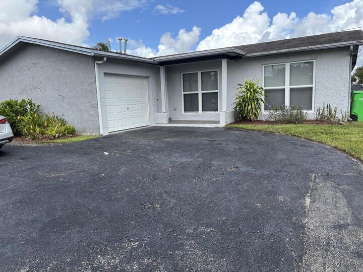 11421 NW 39th Place  Sunrise FL 33323 photo