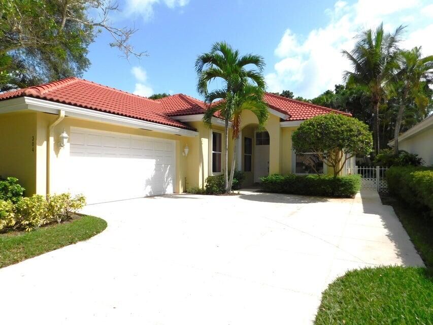 Property Photo:  304 S Hampton Drive  FL 33458 