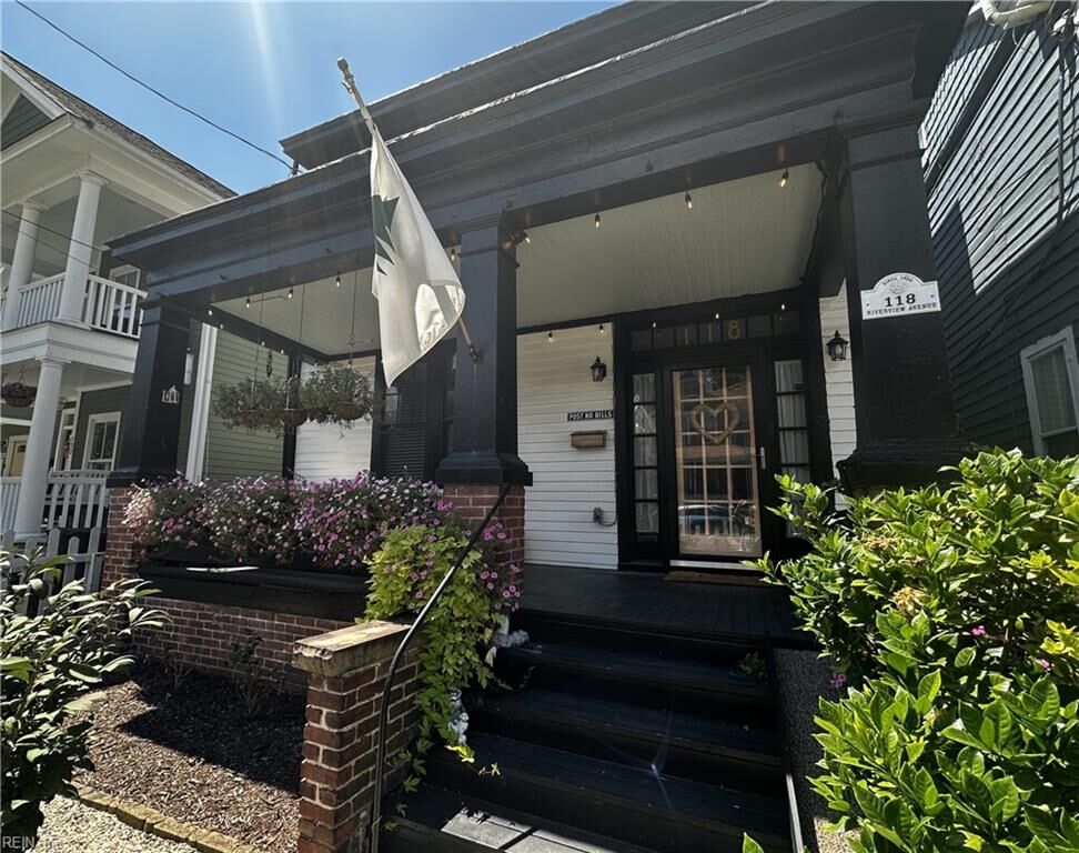 Property Photo:  118 Riverview Ave  VA 23704 