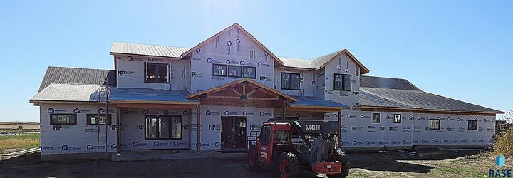 27240 S Noble Cir  Tea SD 57064 photo