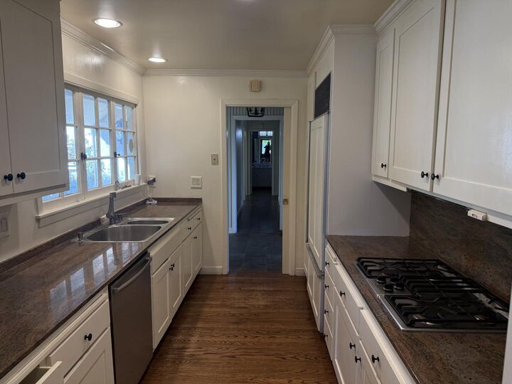 Property Photo:  1204 Laurel Hill Drive  CA 94402 