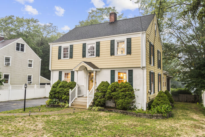 Property Photo:  5 Van Rose Drive  CT 06473 