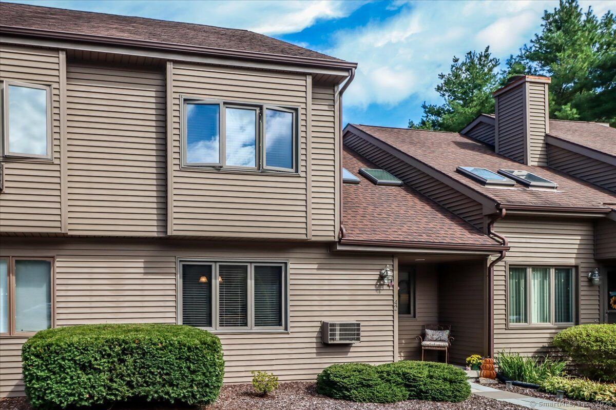 Property Photo: 42 Twin Oaks 42 CT 06776
