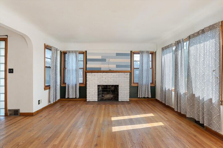Property Photo:  227 E Crown Ave  WA 99207