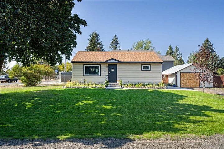 Property Photo:  605 N Arnim Ave  WA 99006 