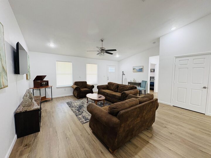 Property Photo:  1127 Hill Street  FL 32351 