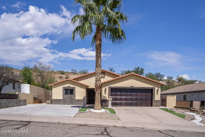 Property Photo:  434 Camino Dona Cydney  AZ 85621 