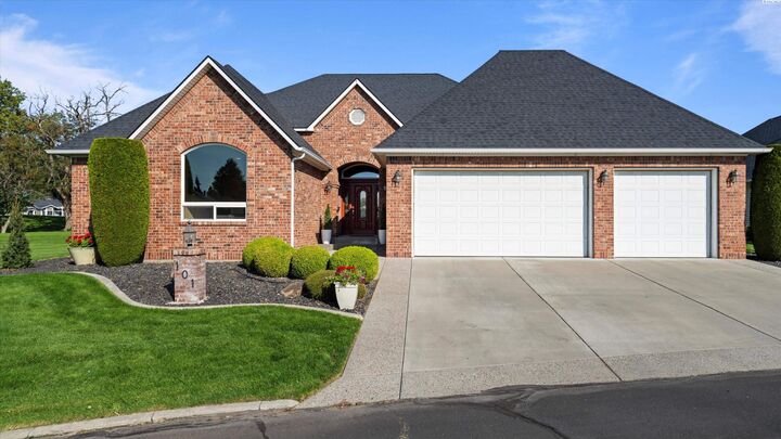 101 Prestwick Ln  Pasco WA 99301 photo