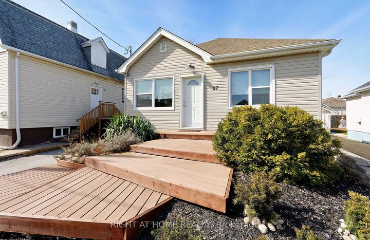 Property Photo:  27 Brighton Avenue  ON L2M 5S6 