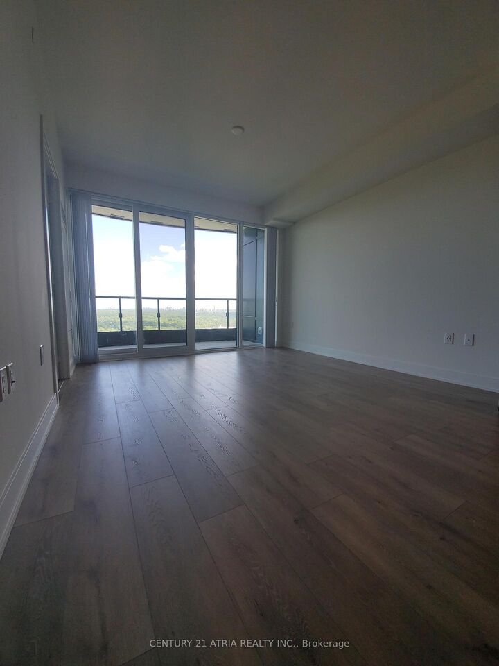 Property Photo:  585 Bloor Street E 2823  ON M4W 0B3 