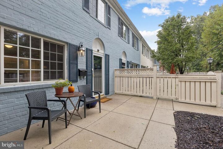 Property Photo:  1573 N Van Dorn Street A  VA 22304 