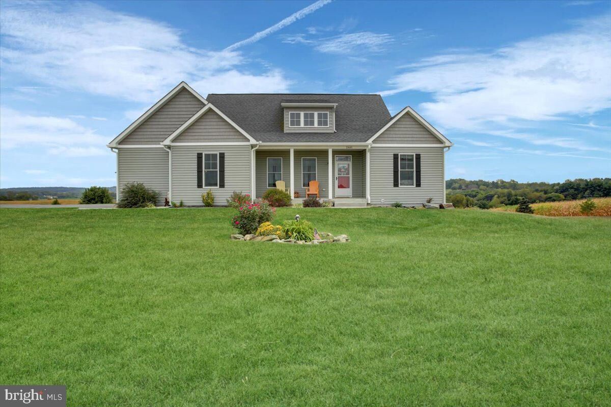 Property Photo:  2461 Old New Windsor Pike  MD 21776 