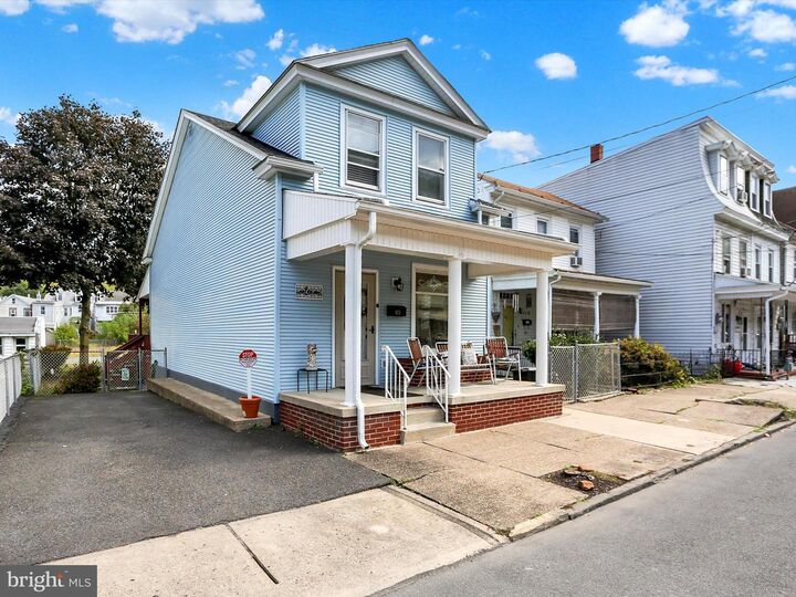 Property Photo:  425 S Shamokin Street  PA 17872 