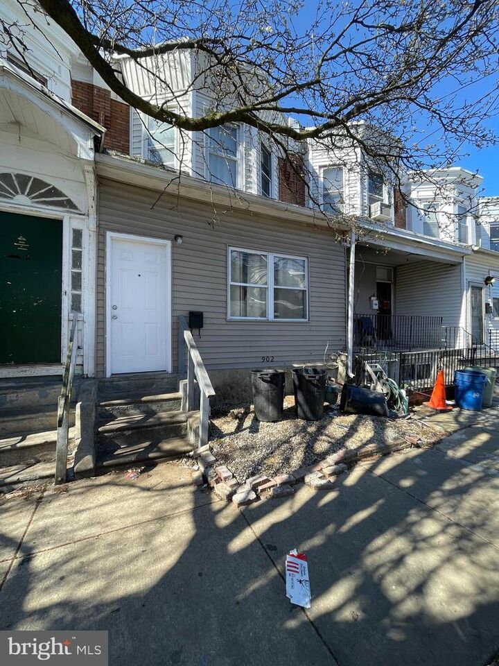 902 Maple Terrace  Darby PA 19023 photo