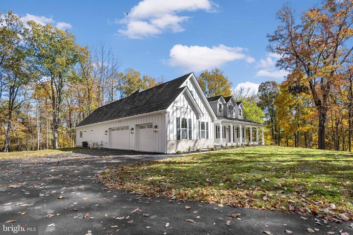 Property Photo:  17 Mistletoe Lane  WV 25443 