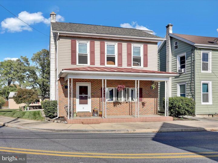 Property Photo:  37 W Main Street  PA 17087 