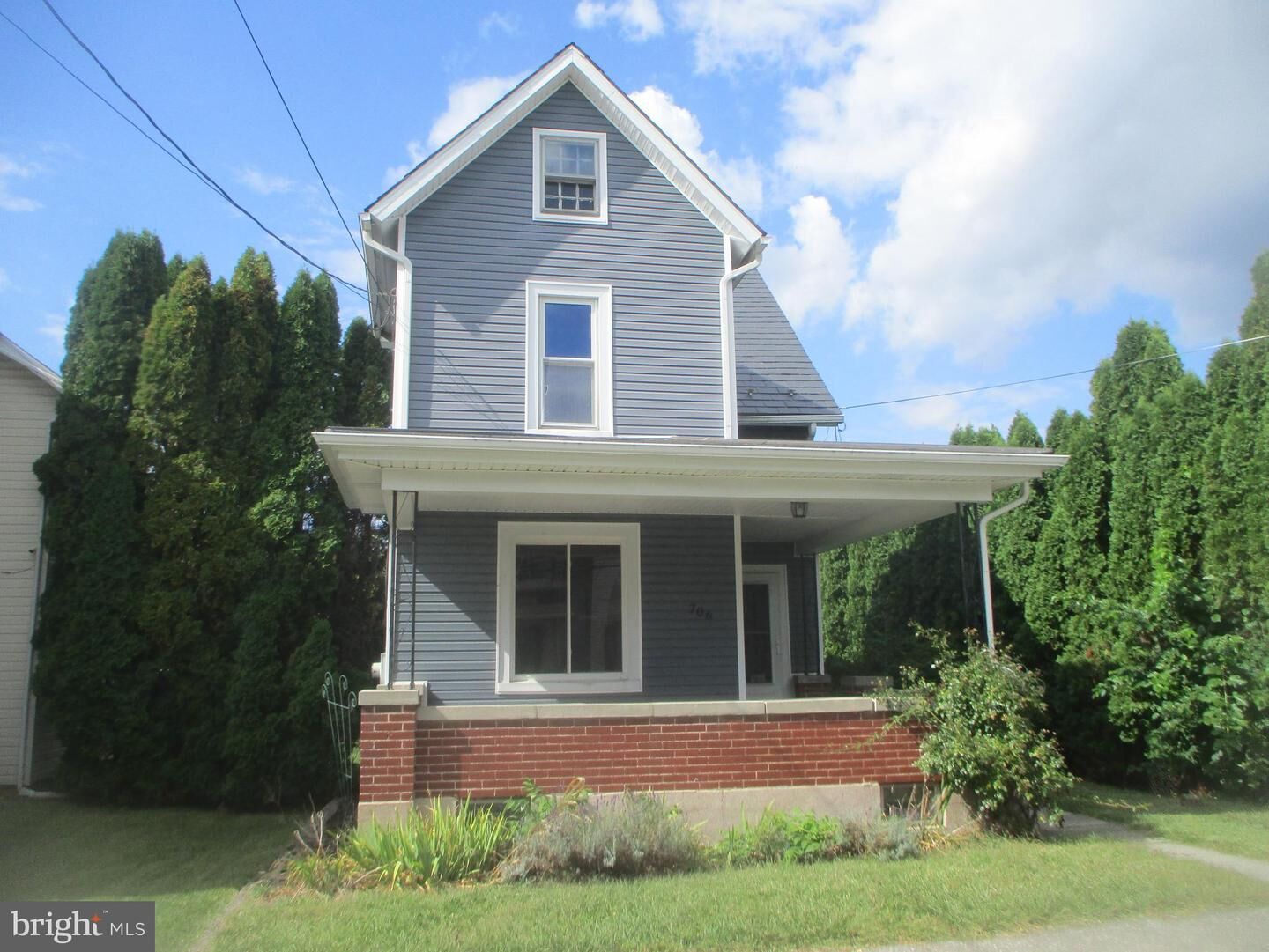 Property Photo:  706 Race Street  PA 18032 