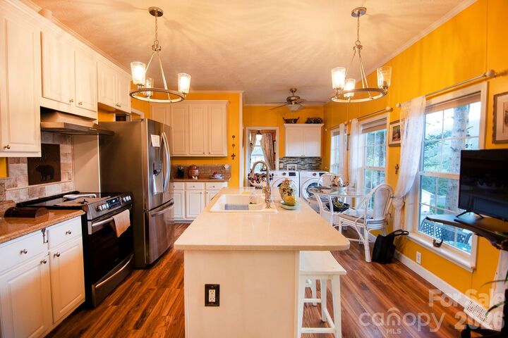 Property Photo: 304 Golden Aster Road NC 28778