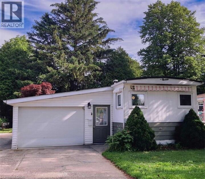 18 Sutton Drive — photo 1