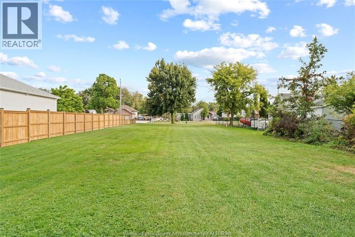 Property Photo: 333 Victoria St. ON N8M 1N6