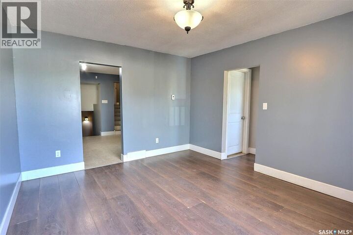 Property Photo:  669 18th Street W  SK S6V 4A7 