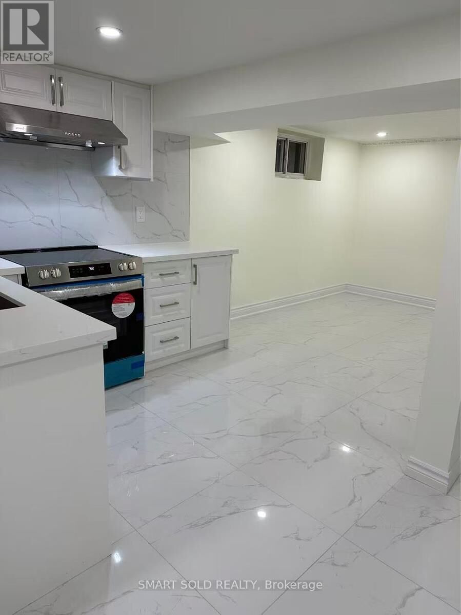 Property Photo:  469 Judlea Court Bsmt  ON L4C 2X8 