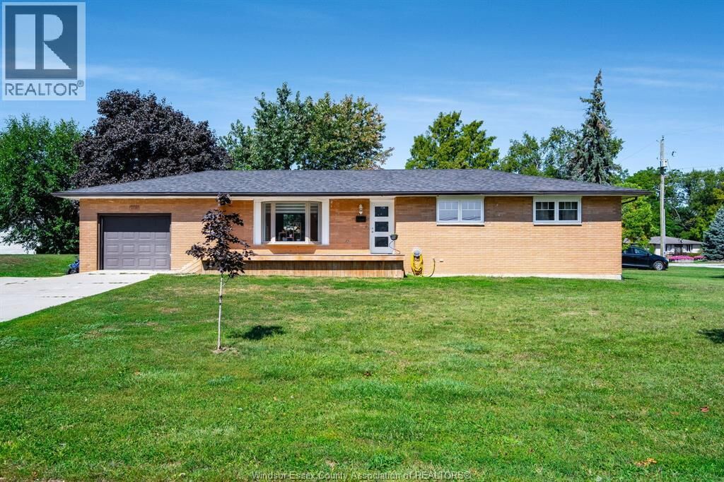Property Photo: 1336 Sunset Avenue ON N9Y 2T3