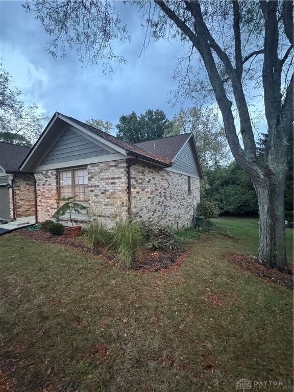 Property Photo:  619 Kyle Lane  OH 45324 