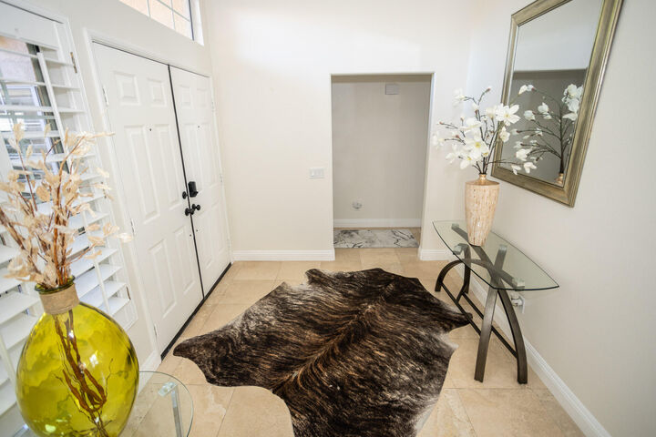 Property Photo:  40600 Via Fonda  CA 92260 