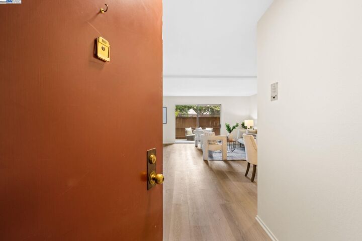 Property Photo: 1327 Webster St B101 CA 94501