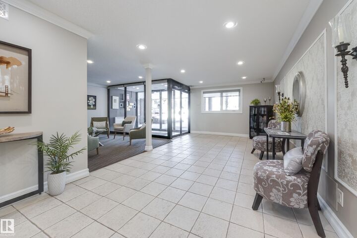 Photo de la propriété:  14810 51 Avenue NW 108  AB T6H 5G5 