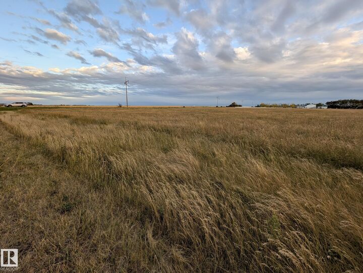 Property Photo:  Township Road 724 And Range Road 55  AB T8X 4R3 