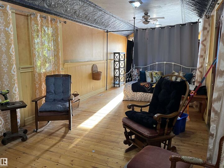 Property Photo:  5019 50 Street  AB T0A 3L0 